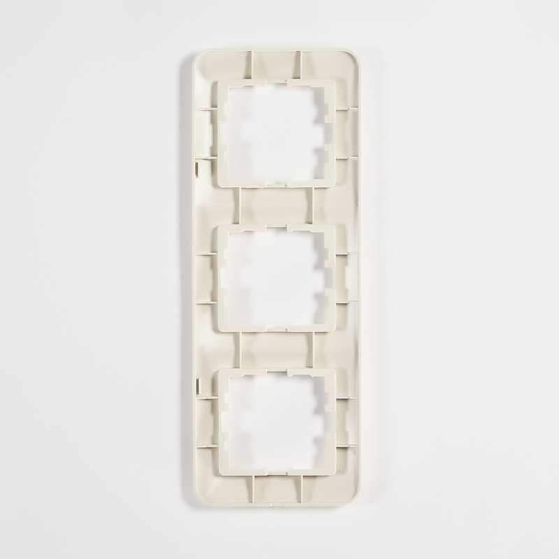  Рамка 3-м Karina Life вертикал. крем. LEZARD 708-0300-153 фото в каталоге от BTSprom.by