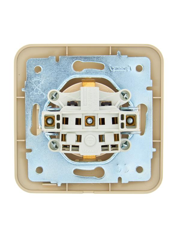  Розетка 1-м СП ASTI 16А IP20 с заземл. защ. шторки термопласт в сборе крем. LEZARD 7081-0303-124B фото в каталоге от BTSprom.by