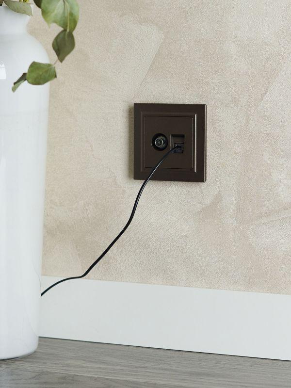  Розетка компьютерная + телевизионная 2-м Brite РТВ/РК12-БрТБ RJ45 кат.5E + TV механизм бронза IEK BR-AK20-1-K45 фото в каталоге от BTSprom.by