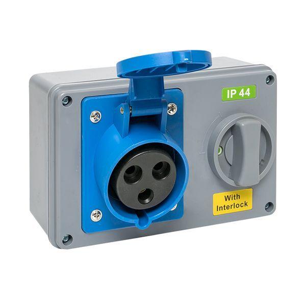  Розетка 1423 2Р+РЕ 32А 220В IP44 с блокировкой и выкл. EKF ps-1423-32-220 фото в каталоге от BTSprom.by