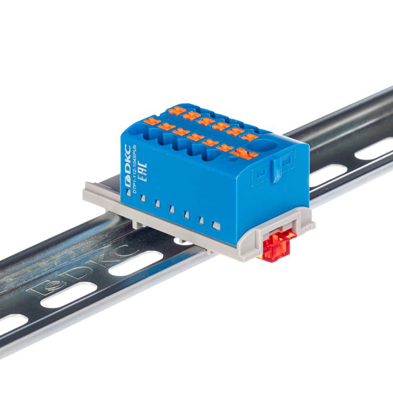 блок распределительный с вертикал. адаптером на рейки шир. 15/35мм зажим push-in 1 ввод 6кв.мм 12 точек подключения 2.5кв.мм син. dkc dtp1-112-104spub-v от BTSprom.by
