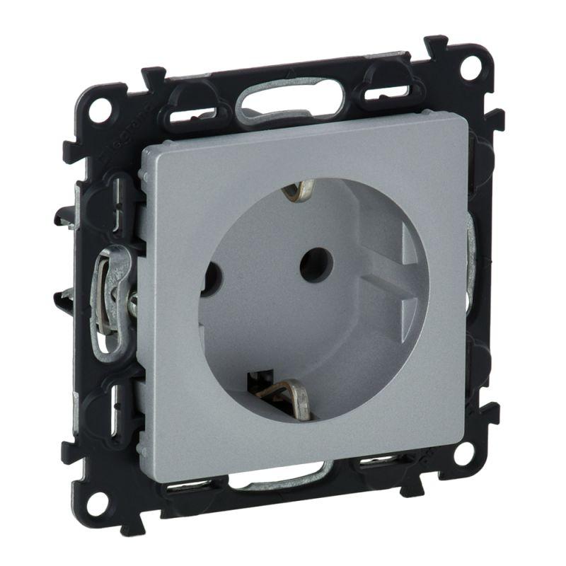 розетка 1-м сп valena life 16а ip20 250в 2p+e защ. шторки винтов. клеммы с лицев. панелью механизм алюм. leg 753624 от BTSprom.by