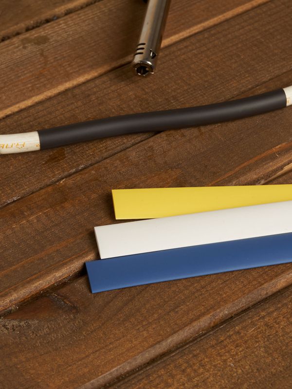  Набор трубок термоусадочных нг-LS 8/4 100мм 7 цветов по 3шт IEK UDR10-008-004-021-S фото в каталоге от BTSprom.by