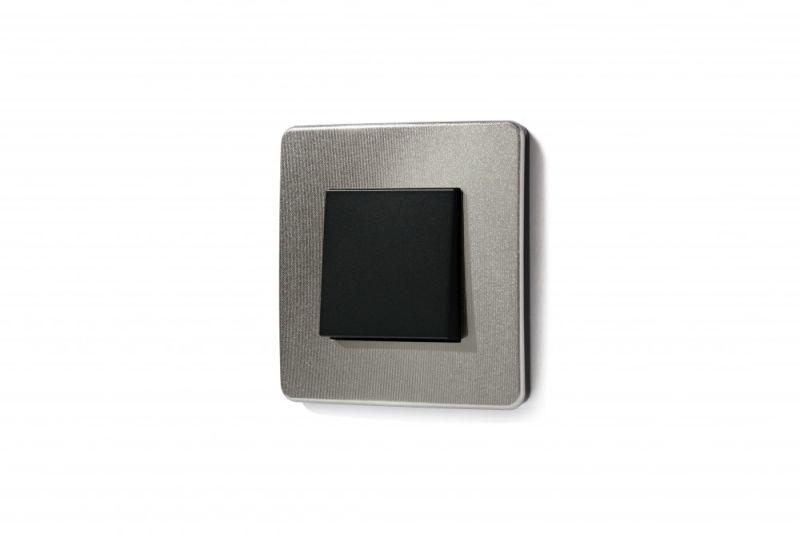  Рамка 1-м UNICA STUDIO бронза/антрацит SchE NU280252 фото в каталоге от BTSprom.by