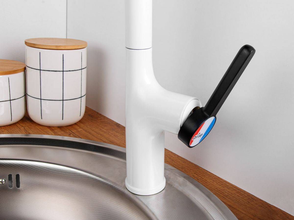  Смеситель для кухни (Lt) D35, серия Rose белый + черный, a-five (J-излив: длина 208 мм, высота 285 мм, вытягивающийся двухрежимный) A5-0925 фото в каталоге от BTSprom.by