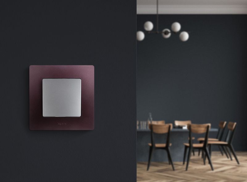  Выключатель 1-кл. СП Etika 10А IP20 250В 10AX авт. зажимы механизм алюм. IEK 672401 фото в каталоге от BTSprom.by