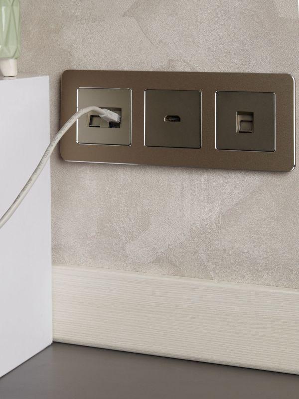  Розетка компьютерная двойн. СП RJ45 кат.6 BRITE РК11-2-БрШ механизм шампань IEK BR-K20-2-K37 фото в каталоге от BTSprom.by