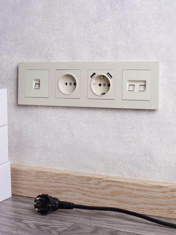  Рамка 4-м BRITE РУ-4-Бр беж. рифленый IEK BR-M42-51-K10 фото в каталоге от BTSprom.by