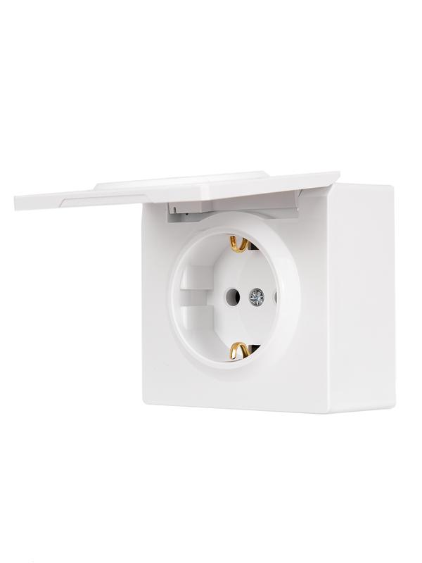  Розетка 1-м ОП LETO с заземл. с крышкой LETO ПБТ бел. LEZARD 752-0200-123B фото в каталоге от BTSprom.by