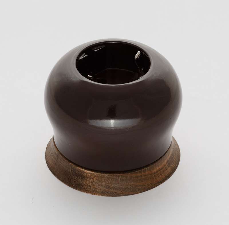 розетка 1-м оп фаберже 16а ip20 ретро с заземл. с 1-м круглой рамкой винтаж шоколад. ночь bironi b2-101-020/18 от BTSprom.by розетка 1-м оп фаберже 16а ip20 ретро с заземл. с 1-м круглой рамкой винтаж шоколад. ночь bironi b2-101-020/18 от BTSprom.by