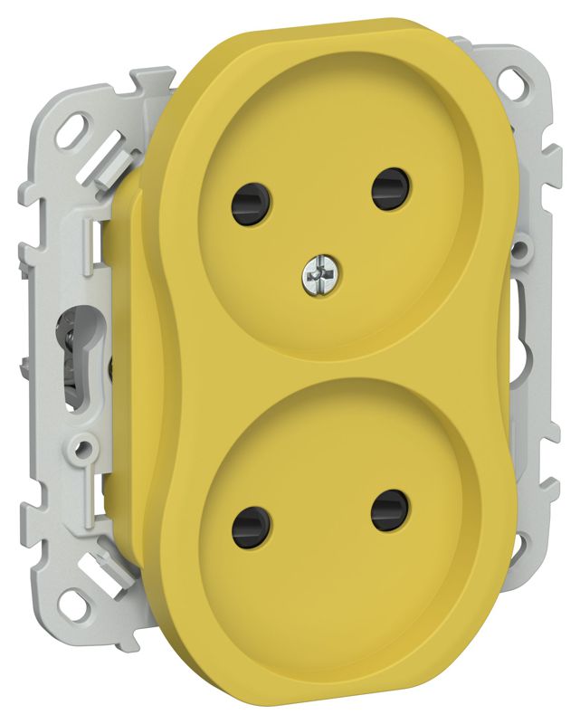 розетка 2-м сп flite рсш02-0-флжк 10а без заземл. с защ. шторками механизм желт. карри iek fi-r23-10-k44 от BTSprom.by