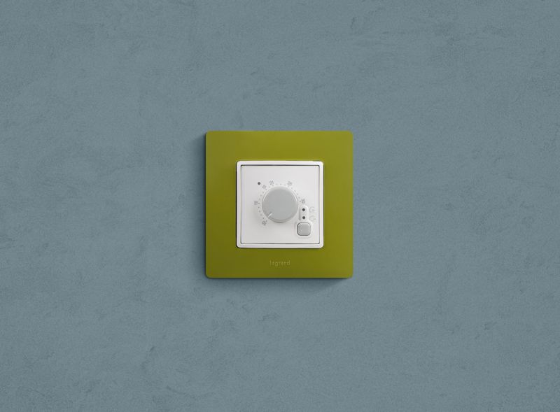  Механизм термостата СП Etika с внешн. датчиком для тепл. полов бел. IEK 672230 фото в каталоге от BTSprom.by