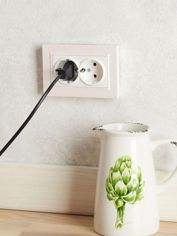  Розетка 2-м СП BRITE РС12-3-БрЖ 16А в сборе с заземл. без защ. шторок жемчуж. IEK BR-R21-16-K36-F фото в каталоге от BTSprom.by