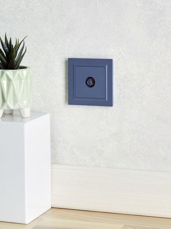  Розетка телевизионная оконечная TV СП Brite РТВ11-0-БрМ механизм маренго IEK BR-A10-O-K35 фото в каталоге от BTSprom.by