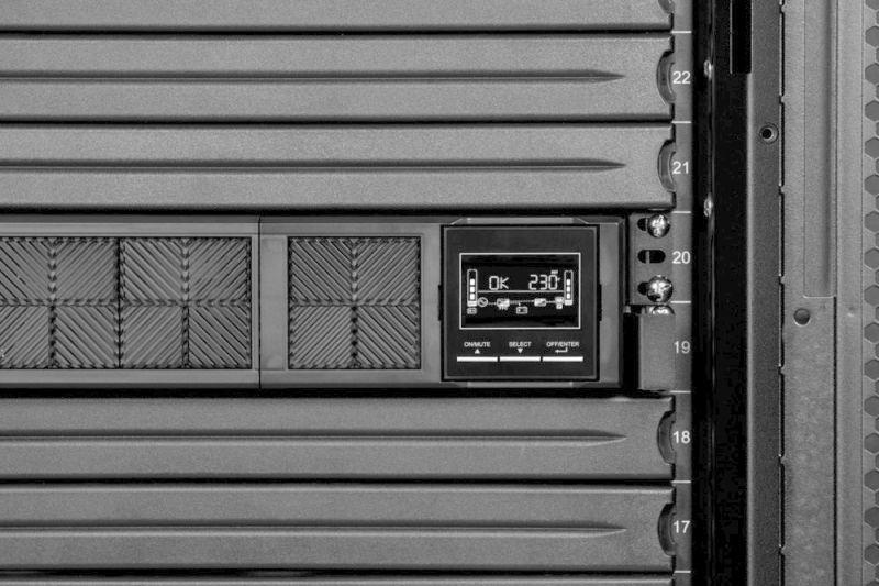  Источник бесперебойного питания Smart-Save Online SRV SE 3кВ.А RT 2U 230В 6 C13+1 С19 SmartSlot SE SRVSE3KRTI фото в каталоге от BTSprom.by