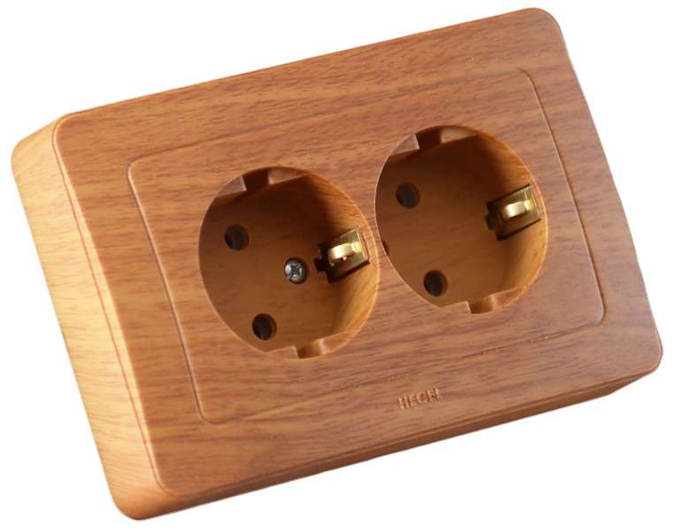 розетка 2-м сп мастер 16а ip20 250в с заземл. защ. шторки дуб hegel рс16-352-05 от BTSprom.by