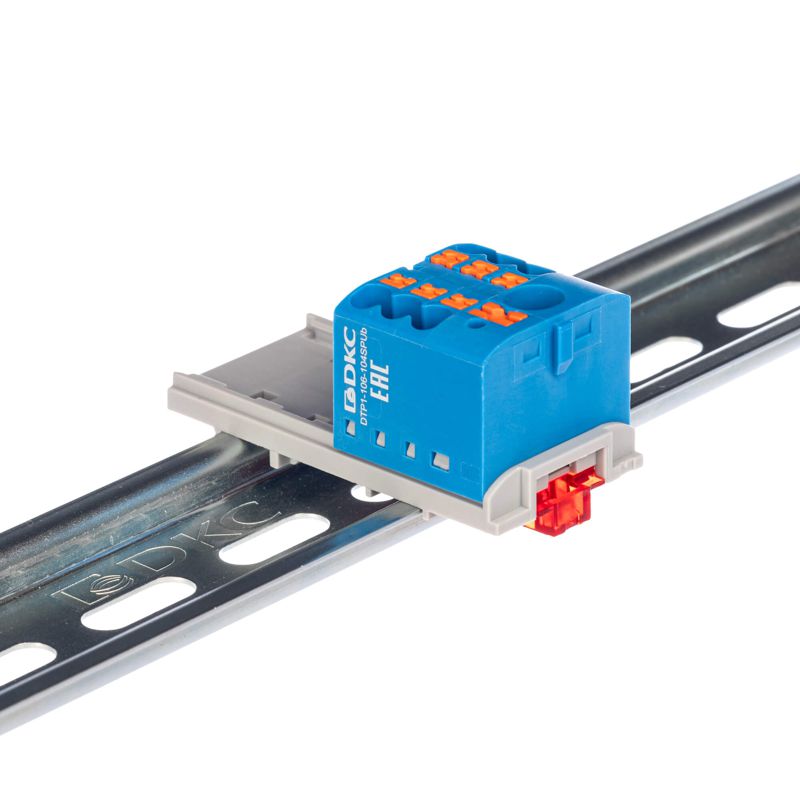 блок распределительный с вертикал. адаптером на рейки шир. 15/35мм зажим push-in 1 ввод 6кв.мм 6 точек подключения 2.5кв.мм син. dkc dtp1-106-104spub-v от BTSprom.by