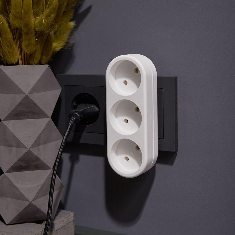  Разветвитель 3-м без заземл. 6-10А линейный бел. Rexant 11-1078 фото в каталоге от BTSprom.by