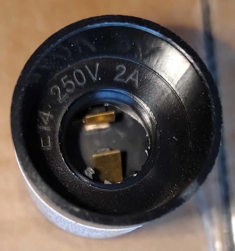  Патрон резьбовой В03-CS-SM-E14 (карболит под лампу E14/220В/4А) Volsten 12220 фото в каталоге от BTSprom.by