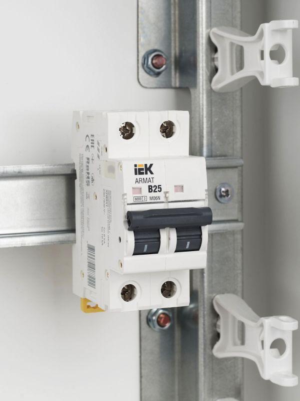  Выключатель автоматический модульный 2п B 25А M06N ARMAT IEK AR-M06N-2-B025 фото в каталоге от BTSprom.by