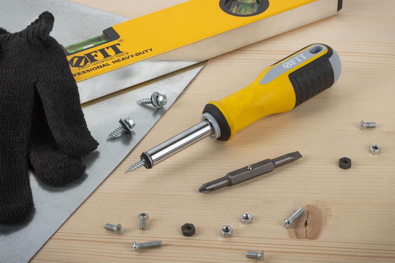  Отвертка с переставным жалом "Старт" CrV сталь 6-в-1 стержень 115мм прорезиненная ручка FIT 56223 фото в каталоге от BTSprom.by