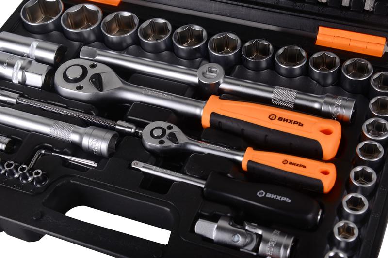  Набор инструментов АВТО 1/2дюйм 1/4дюйм CrV в кейсе 94 предмета Вихрь 73/6/7/7 фото в каталоге от BTSprom.by