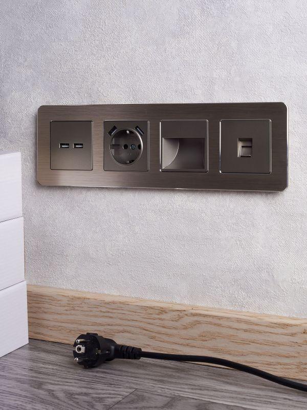  Рамка 4-м BRITE РУ-4-1-Бр метал. шампань RE AL IEK BR-M42-M-21-K37 фото в каталоге от BTSprom.by