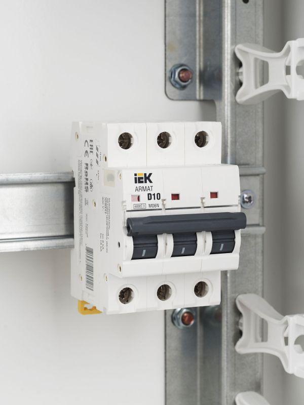  Выключатель автоматический модульный 3п D 10А M06N ARMAT IEK AR-M06N-3-D010 фото в каталоге от BTSprom.by