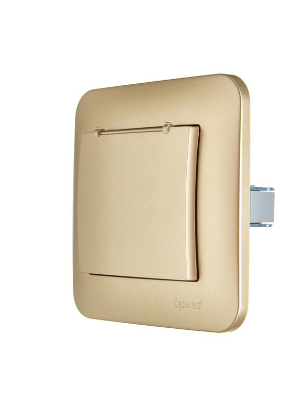  Розетка 1-м СП ASTI 16А IP20 с заземл. с крышкой термопласт в сборе золото. LEZARD 7081-3636-123В фото в каталоге от BTSprom.by