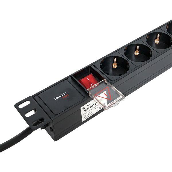  Блок PDU TERACOM PRO 19дюйм 1U 16А/250В 8 роз. Schuko с выключат. шнур 2м 3х1.5кв.мм вилка Schuko корпус алюм. черн. EKF TRP-HPD-LS-16A-8SH-2MSH фото в каталоге от BTSprom.by