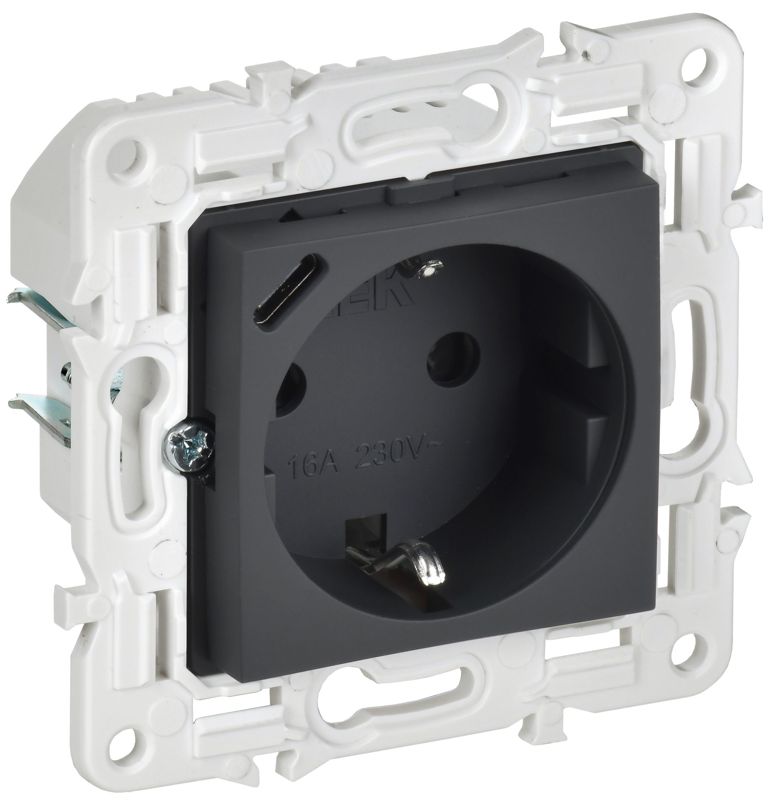 розетка skandy 18вт 16а с заземл. защ. шторки с usb c sk-r17g графит iek sk-r14-16-u14-018-k53 от BTSprom.by