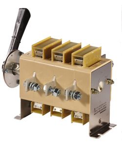 выключатель-разъединитель вр32-37 в 71250-32 ухл3 400а съемная боковая смещенная рукоятка 3п на два направления с дугогасительными камерами ip32 электротехник et010238 от BTSprom.by