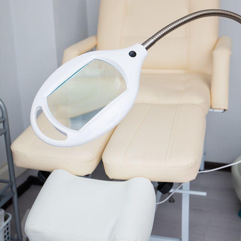  Лупа напольная 3D с подсветкой 42LED бел. Rexant 31-0512 фото в каталоге от BTSprom.by