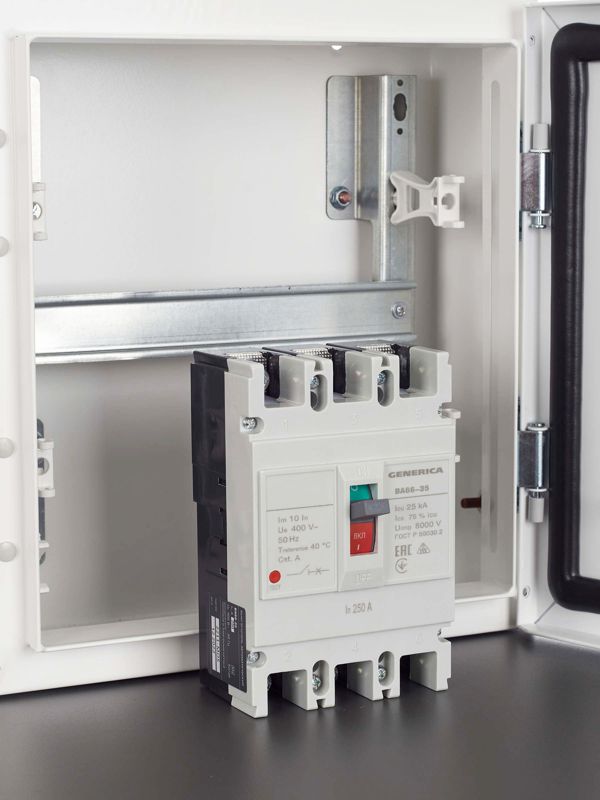  Выключатель автоматический 3п 250А 25кА ВА66-35 GENERICA SAV30-3-0250-G фото в каталоге от BTSprom.by