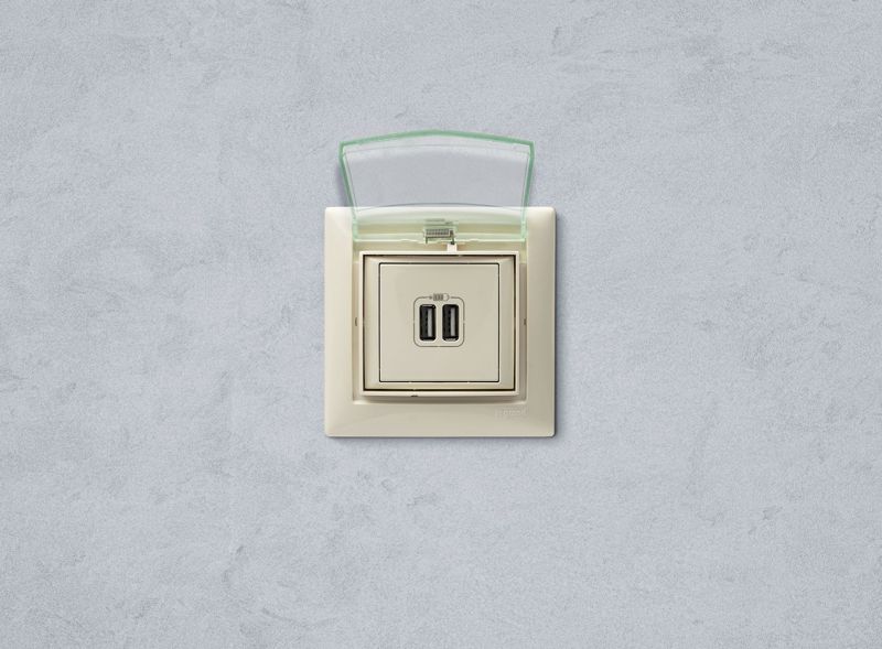  Розетка USB 2-м СП Valena сл. кость IEK 774170 фото в каталоге от BTSprom.by