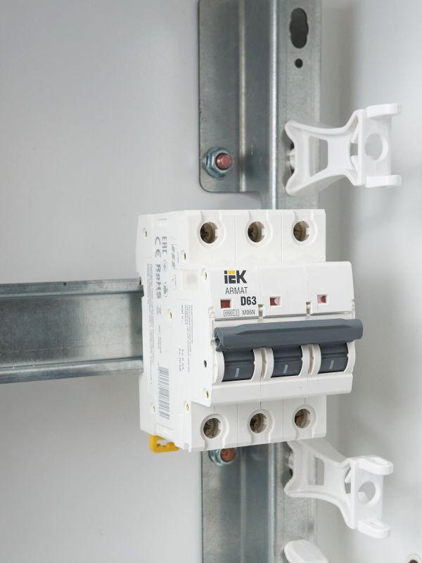  Выключатель автоматический модульный 3п D 63А M06N ARMAT IEK AR-M06N-3-D063 фото в каталоге от BTSprom.by