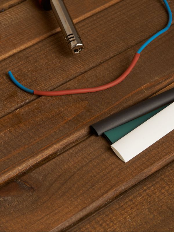  Набор трубок термоусадочных тонкостен. ТТУ 2/1; 4/2; 6/3; 8/4 (З; С; К; Ч) 20х8см разноцвет. IEK UDRS-D2-D8-10-3 фото в каталоге от BTSprom.by