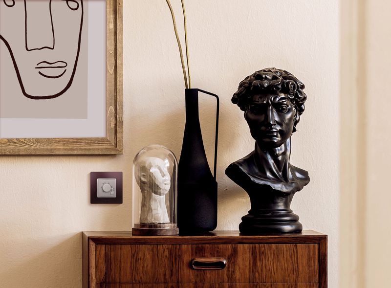  Механизм термостата СП Etika с внешн. датчиком для тепл. полов алюм. IEK 672430 фото в каталоге от BTSprom.by