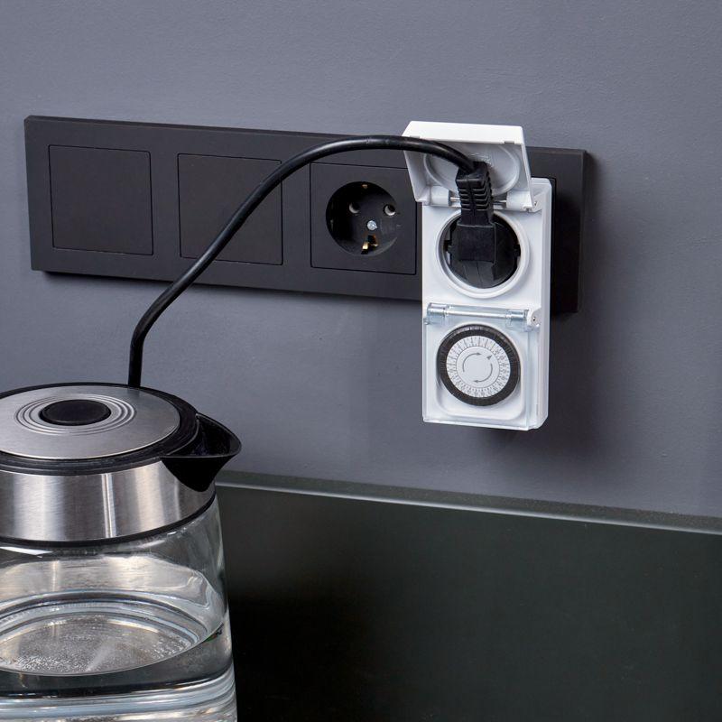  Розетка с механическим таймером в защитном корпусе RX-23 IP44 Rexant 11-6003 фото в каталоге от BTSprom.by