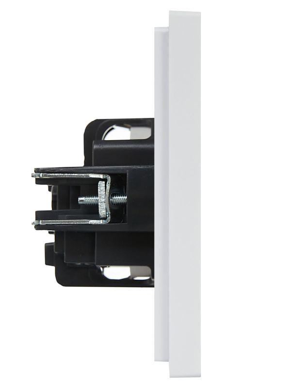  Розетка СП FORTE&PIANO FP215 16А с заземл. защ. шторки винт. крепл. бел. IEK FP-R14-16-K01 фото в каталоге от BTSprom.by