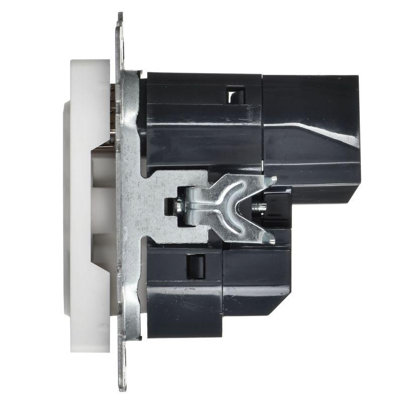  Розетка BRITE РЮш10-1-БрАБ 16А с USB A+A 2.1А с заземл. защ. шторки механизм арктич. бел. IEK BR-R14-16-U21-D21-K91 фото в каталоге от BTSprom.by