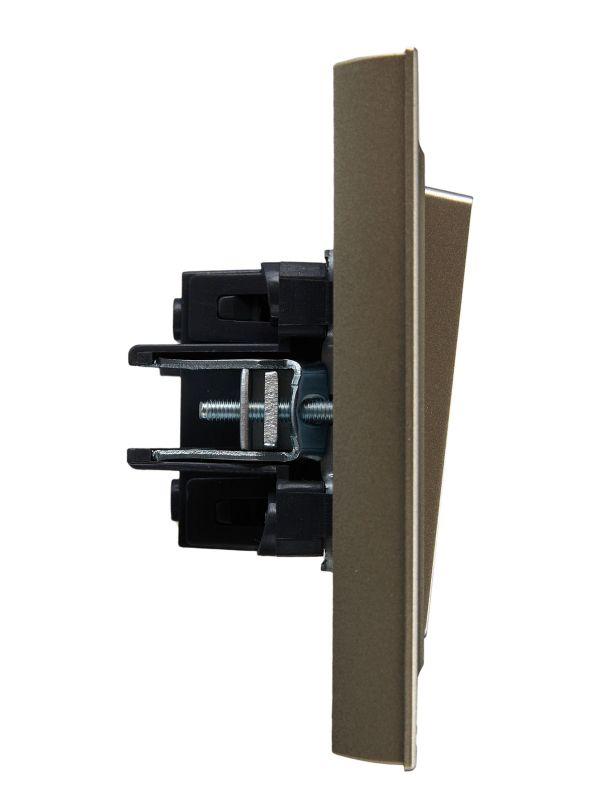  Выключатель 1-кл. СП BRITE ВСР10-1-0-БрШ 10А в сборе шампань IEK BR-V10-0-10-K37-F фото в каталоге от BTSprom.by