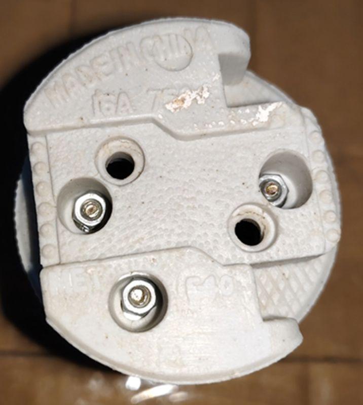  Патрон резьбовой В03-CR-SM-E40 (керамика под лампу E40/220В/4А) Volsten 12230 фото в каталоге от BTSprom.by