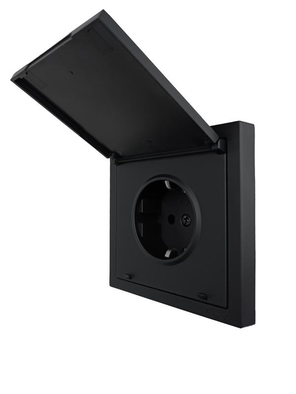  Розетка 1-мест. с/з с крышкой ПБТ СП ZIMA IP20 16А безвинт. зажим черн. бархат LEZARD 704-4288-123BQC фото в каталоге от BTSprom.by