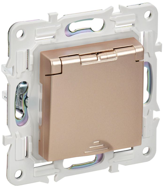 розетка 1-м skandy 16а ip44 с заземл. защ. шторки с крышкой sk-r11sa песочн. iek sk-r16-16-44-k98 от BTSprom.by