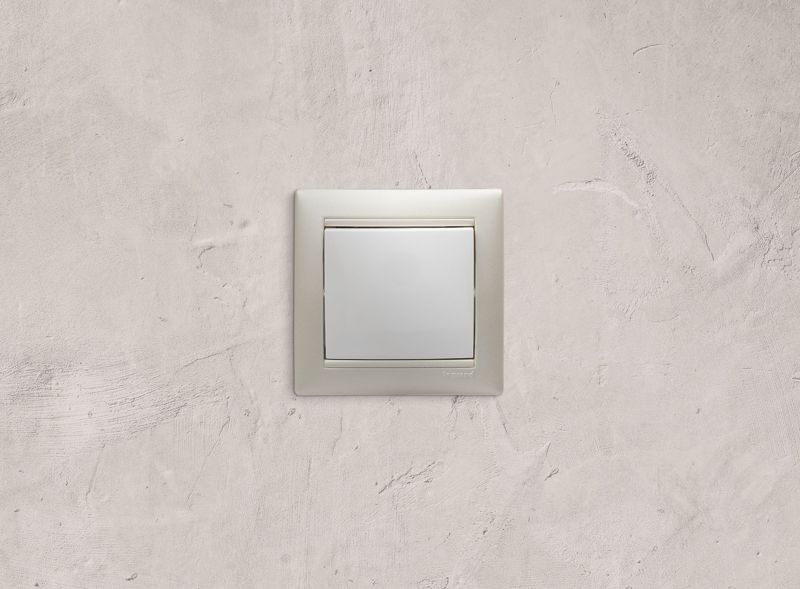  Выключатель 1-кл. СП Valena 10А IP31 250В механизм бел. IEK 774401 фото в каталоге от BTSprom.by