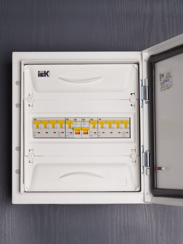  Выключатель автоматический модульный 1п B 10А 6кА ВА47-60M KARAT IEK MVA31-1-010-B фото в каталоге от BTSprom.by