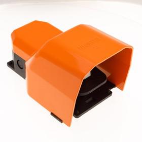 педаль одиночная 2x(1но+1нз) 2 скорости с защитным кожухом (алюм.) оранж. цвета (250в ac 4а) ip65 emas pdks11gx20t от BTSprom.by