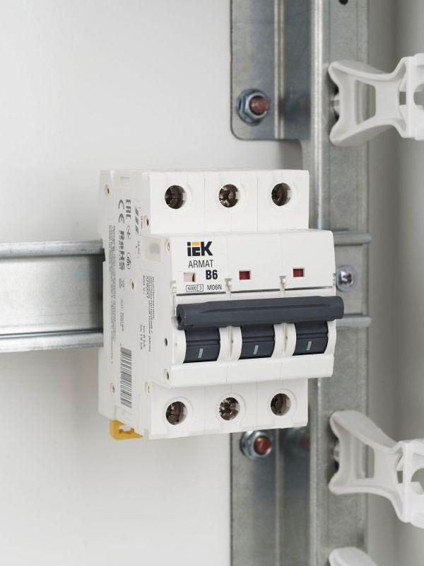  Выключатель автоматический модульный 3п B 6А M06N ARMAT IEK AR-M06N-3-B006 фото в каталоге от BTSprom.by