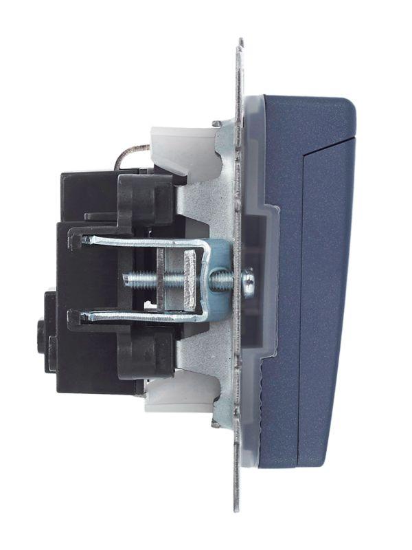  Розетка BRITE РСбш10-3-44-БрМ 16А IP44 с заземл. защ. шторки с крышкой механизм маренго IEK BR-R16-16-44-K35 фото в каталоге от BTSprom.by